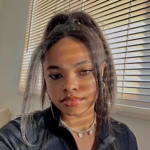 Meet your Posher, Jade